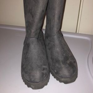 Gray wedge boots